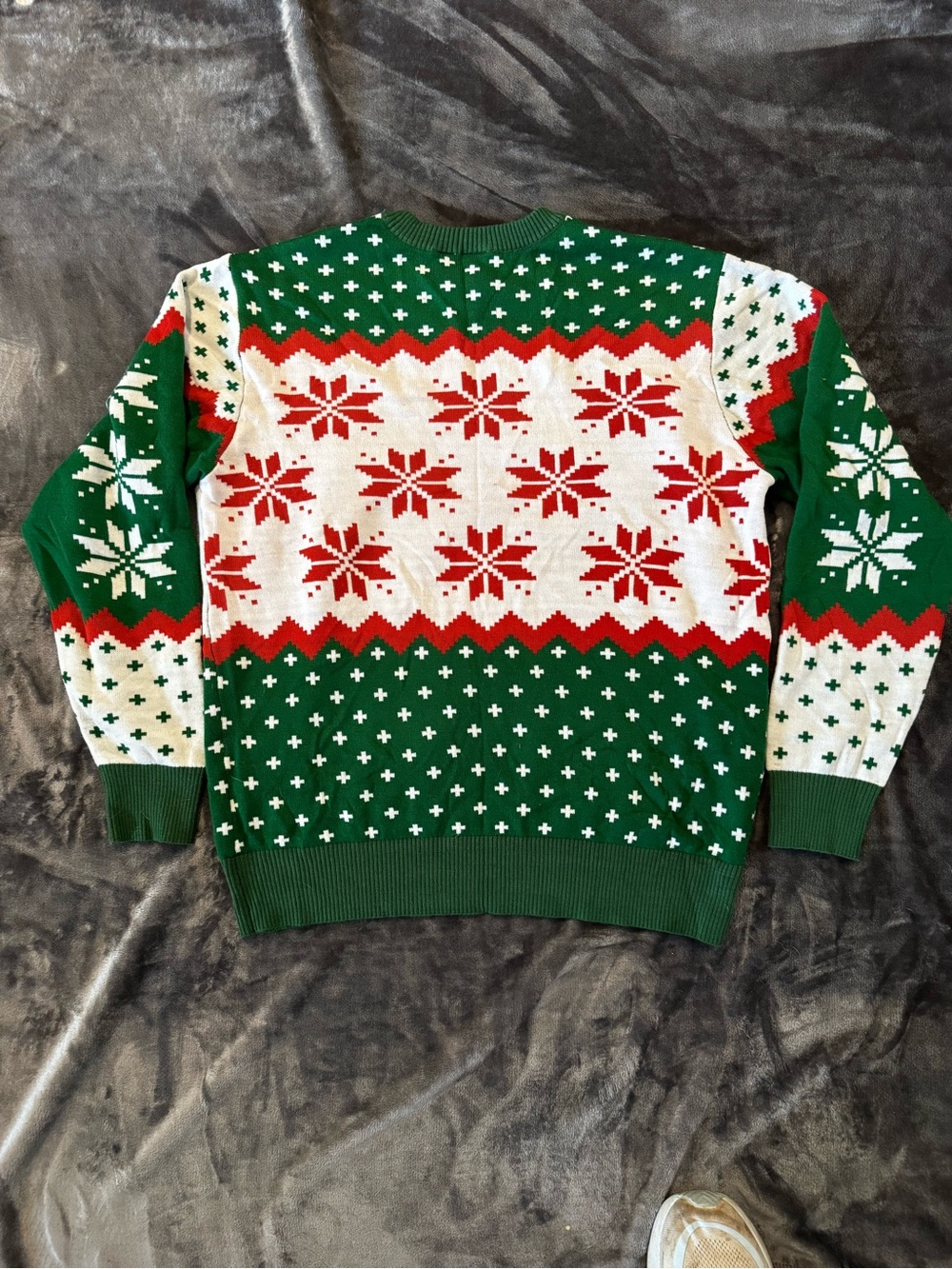 Peanuts Green, White & Red Crewneck Sweater with Snoopy & Woodstock - Picture 2 of 3